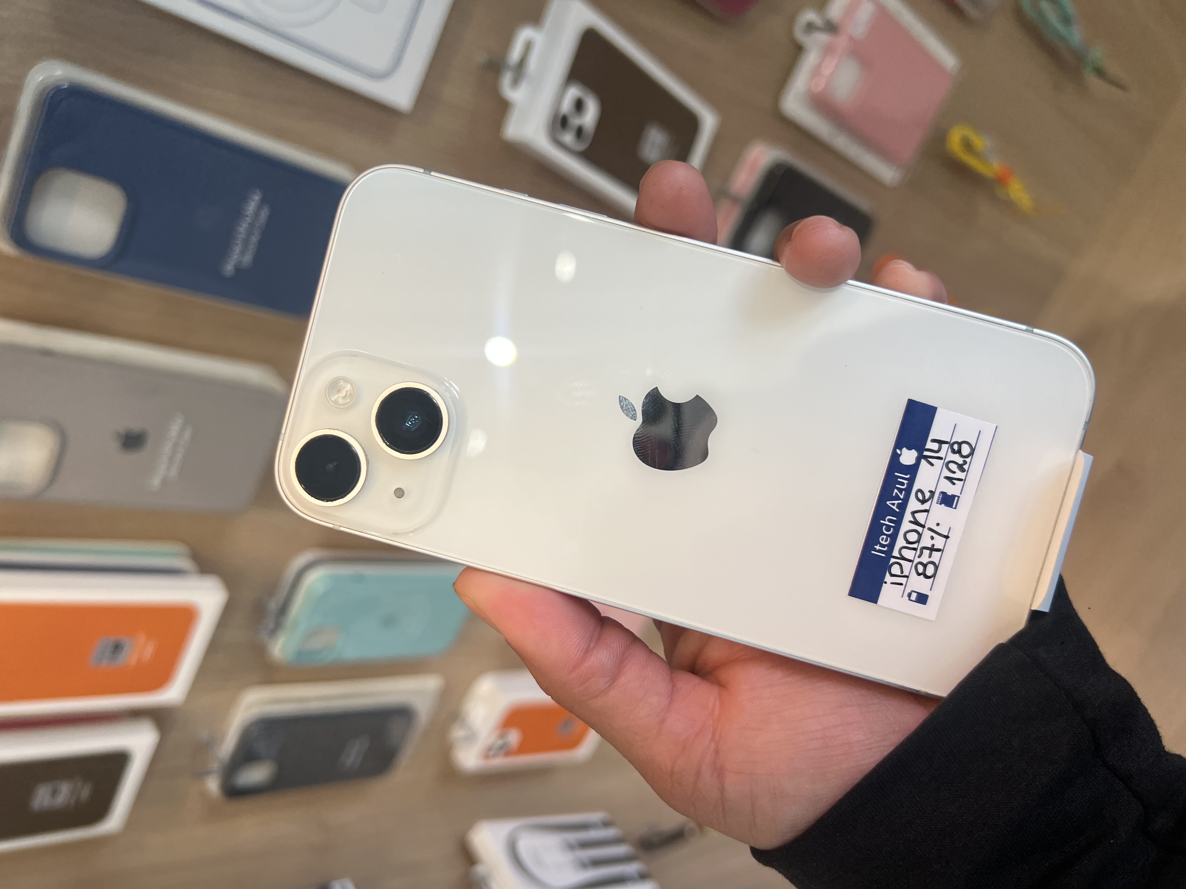 iPhone 14